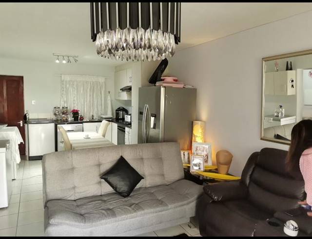 2 BEDROOM APARTMENT FOR SALE IN ISLAND VIEW